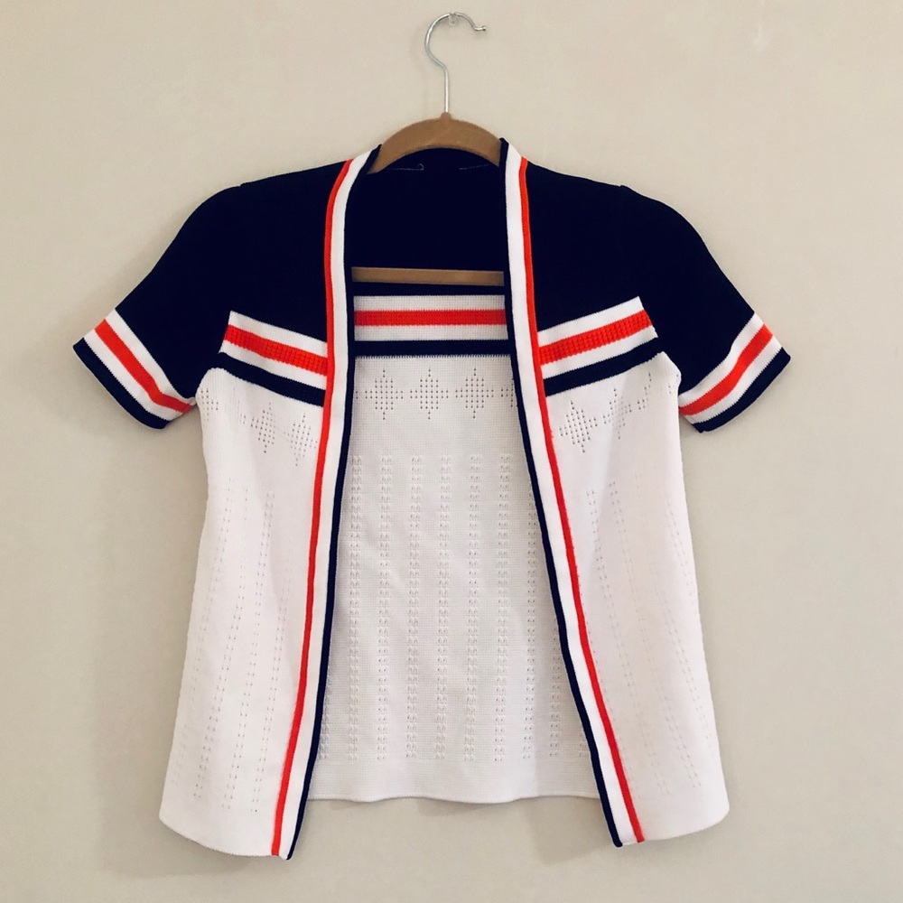 VINTAGE OPEN-FRONT SLEEVELESS CROCHET SWEATER